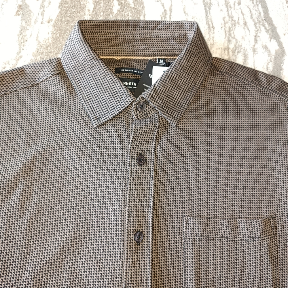Kenneth Cole Men's Mobility Knit Long Sleeve Shirt New Size Medium